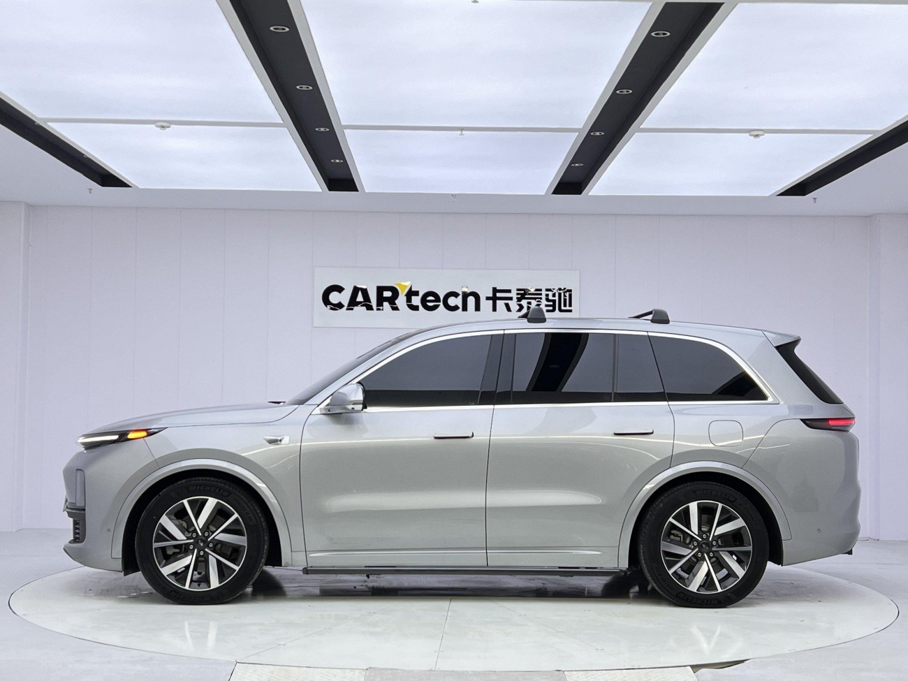 Li Auto L8 2024