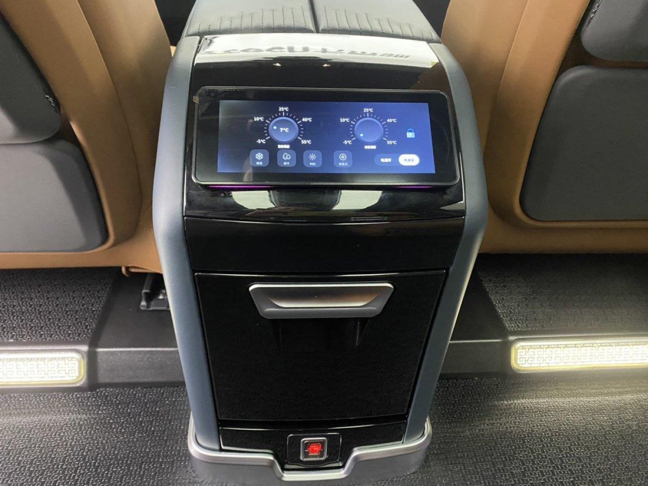 Toyota Granvia 2025