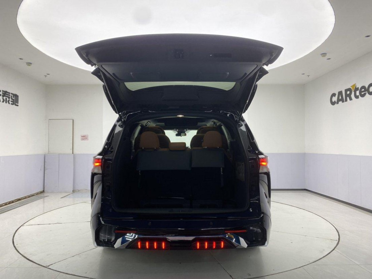 Toyota Granvia 2025