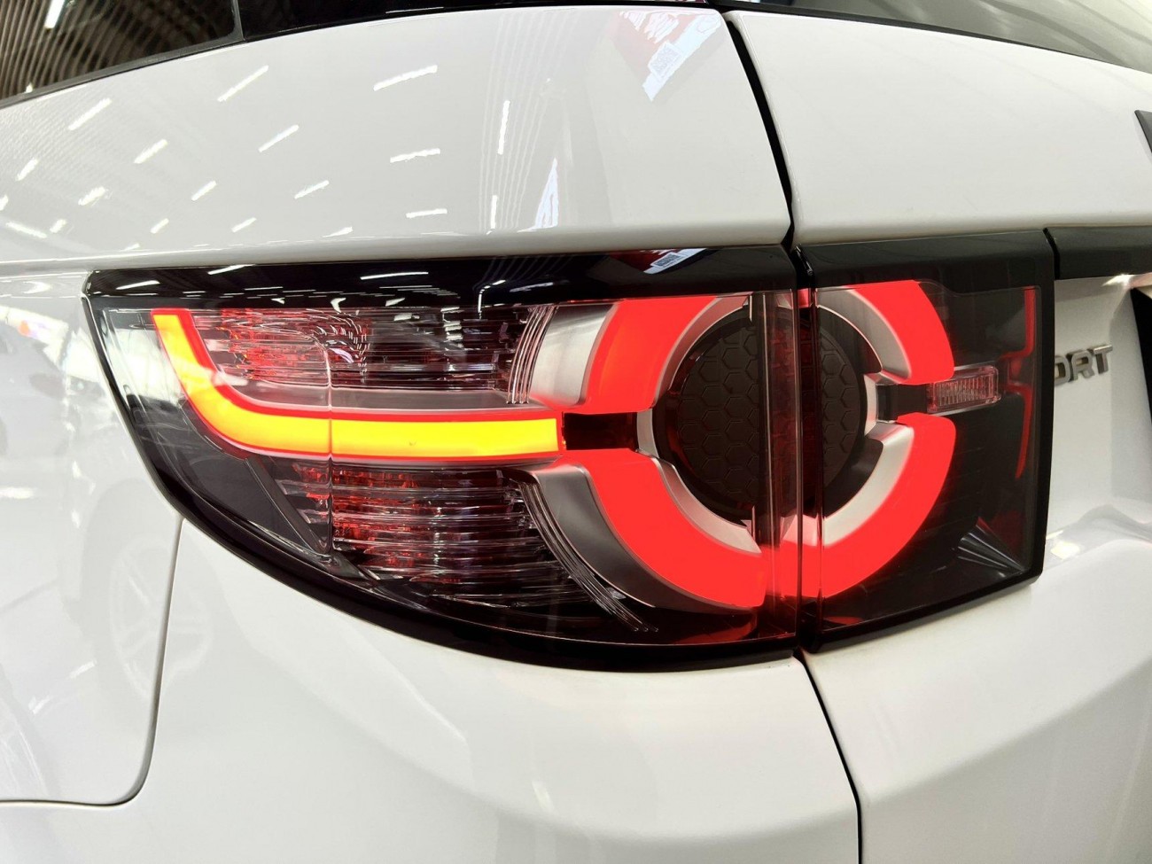 Land Rover Discovery 2020