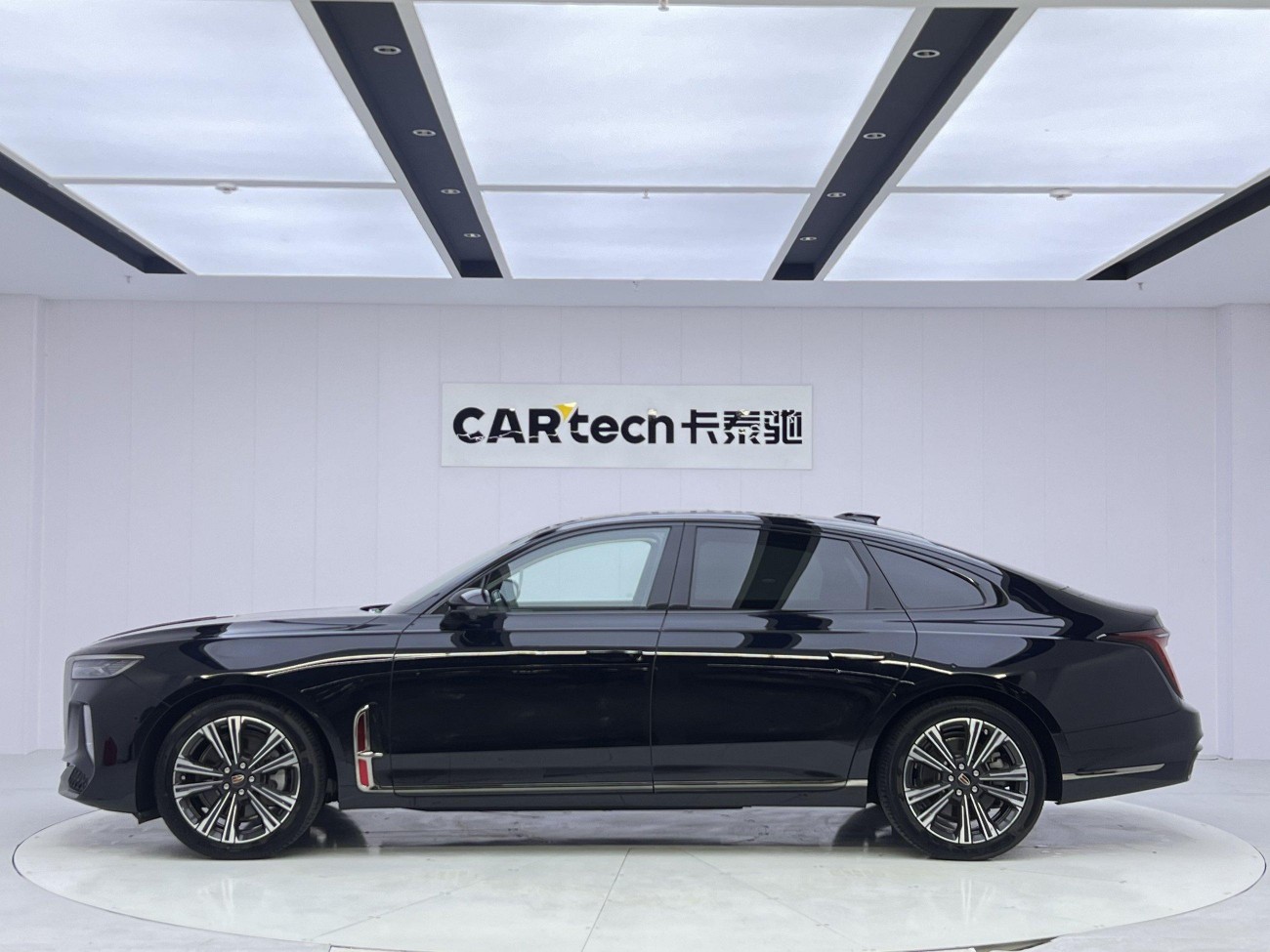 Hongqi H9 2024