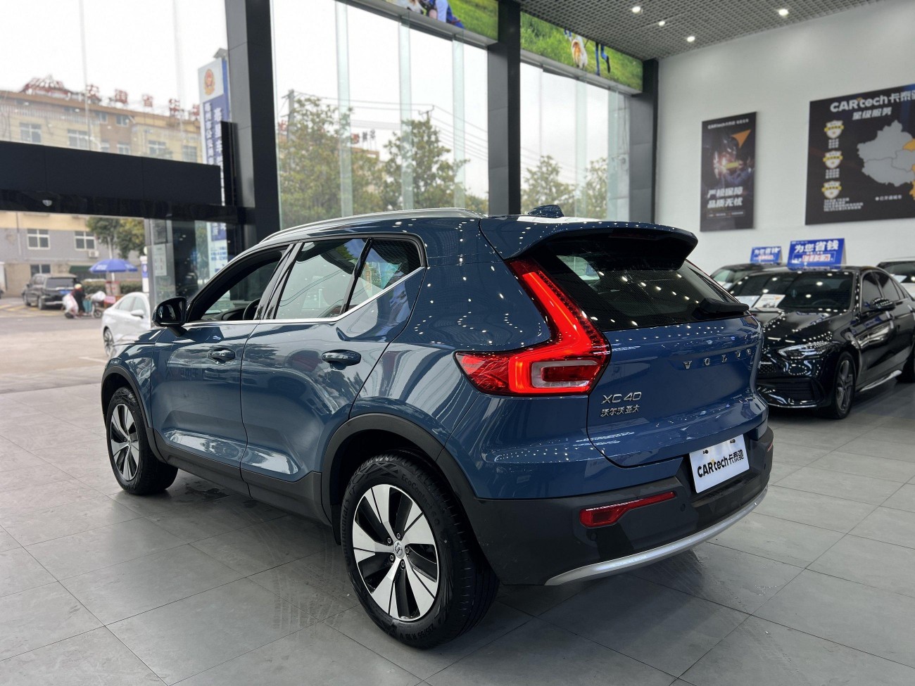 Volvo XC40 2025