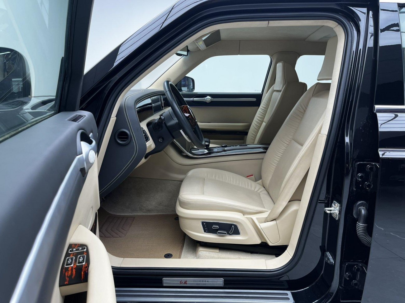 Hongqi L5 2025