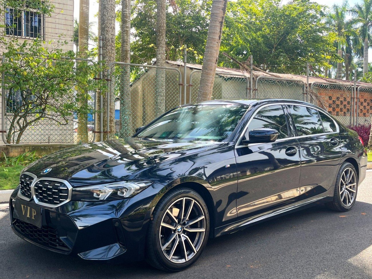 BMW 325Li 2023