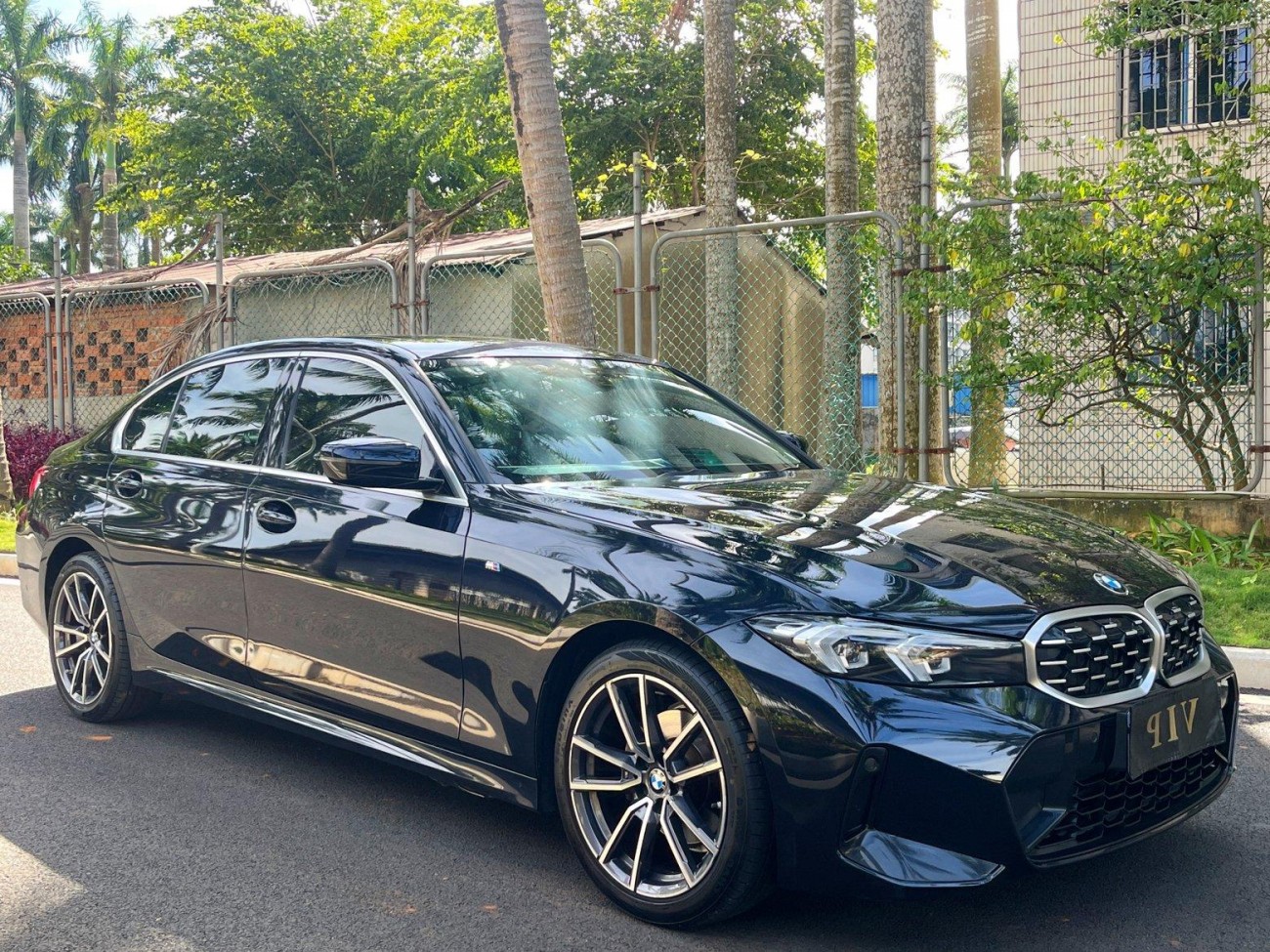 BMW 325Li 2023