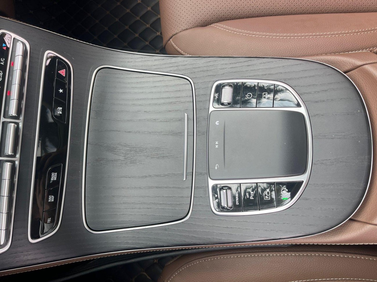 Mercedes-Benz E 300 L 2023