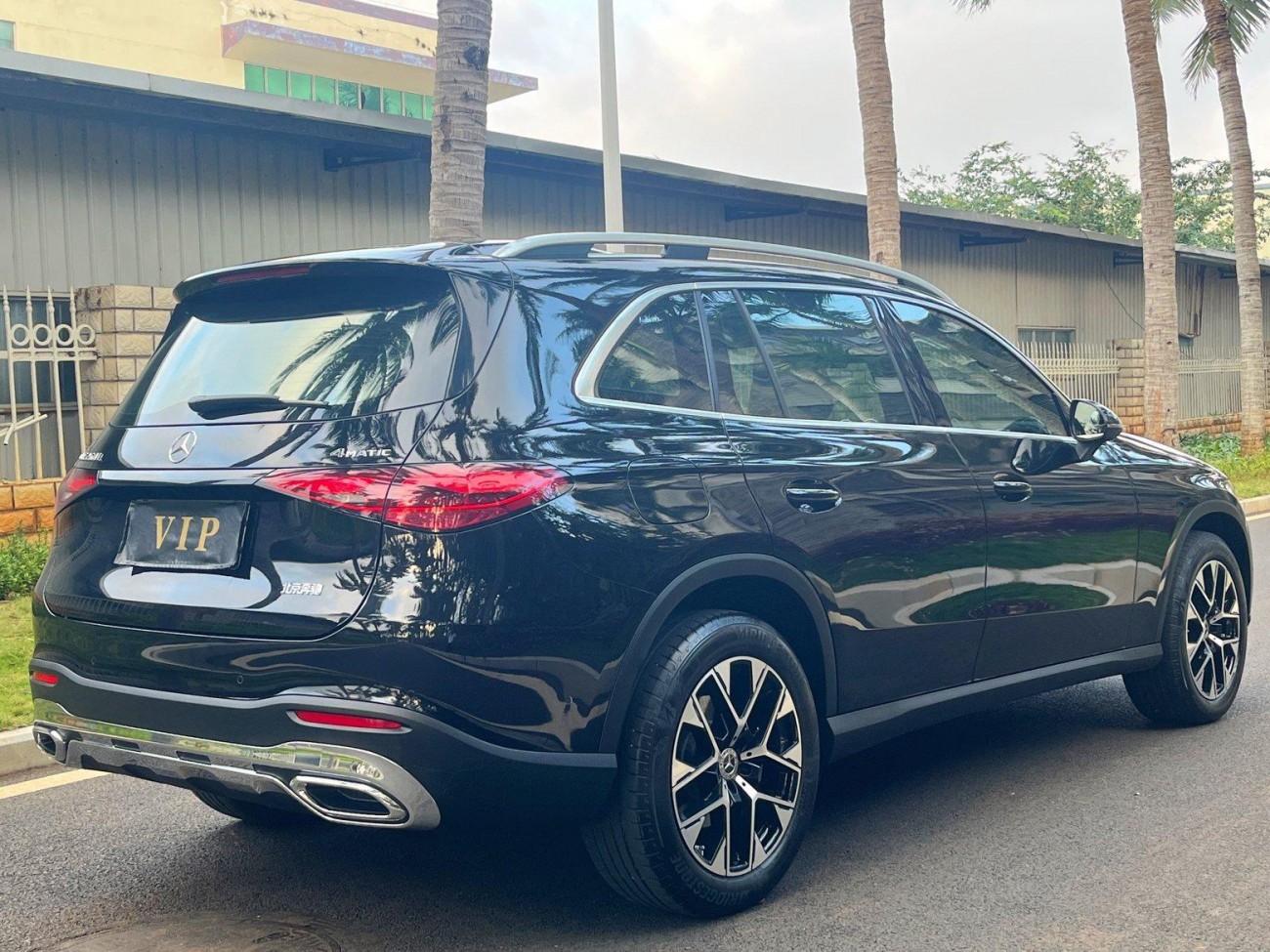 Mercedes-Benz GLC 260 L 2023
