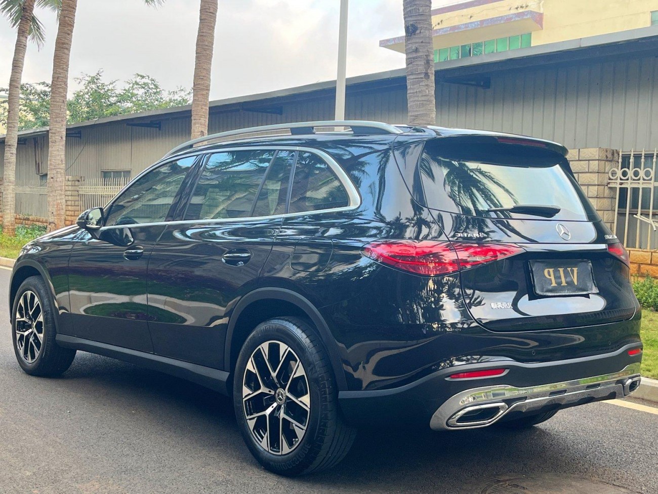 Mercedes-Benz GLC 260 L 2023