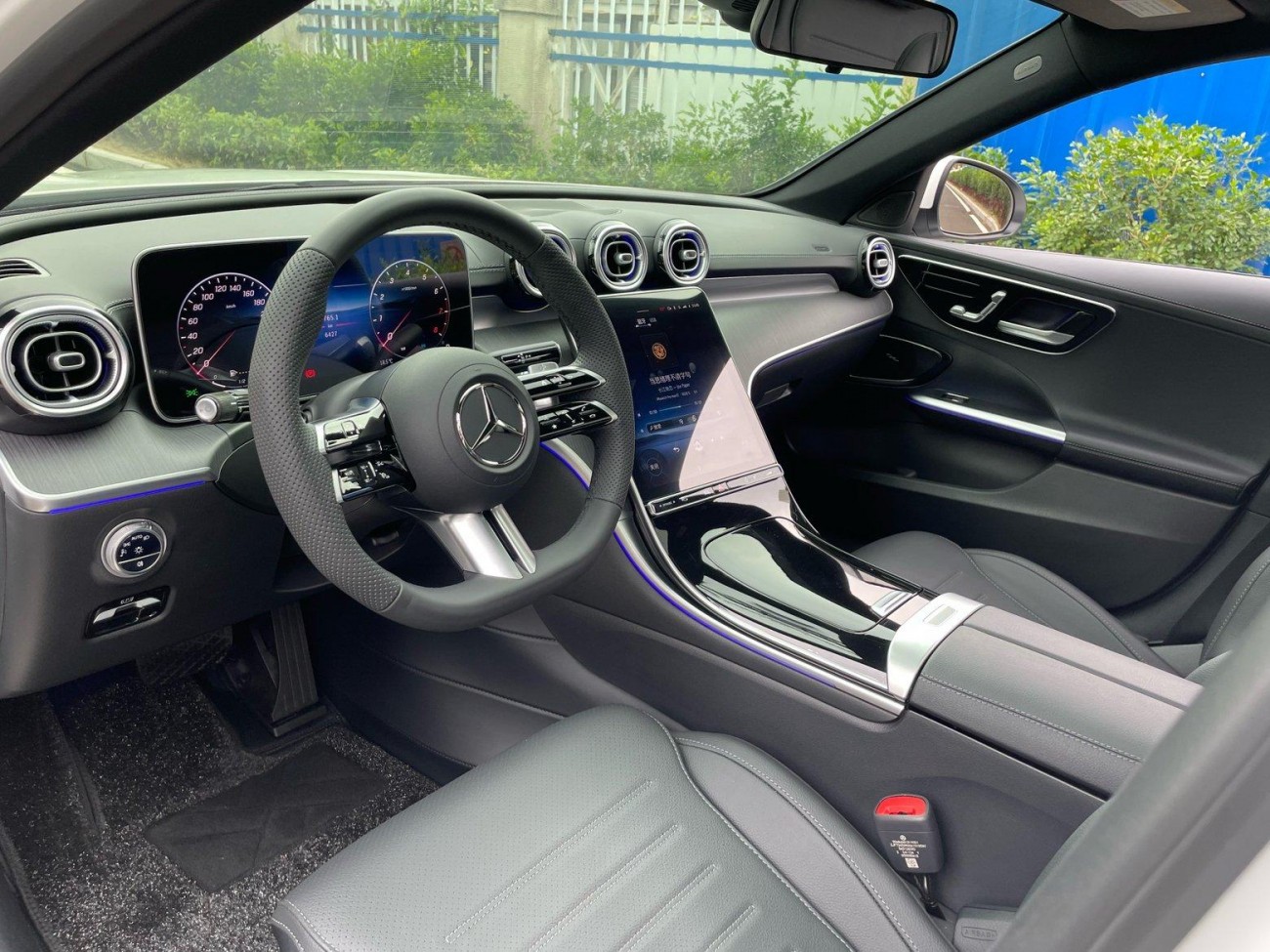 Mercedes-Benz C 260 L 2025