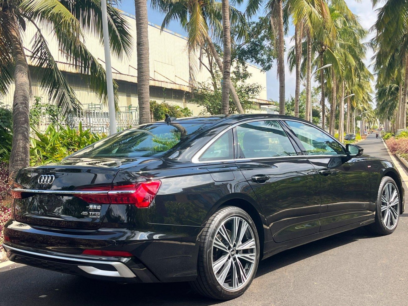 Audi A6L 45 TFSI 2025