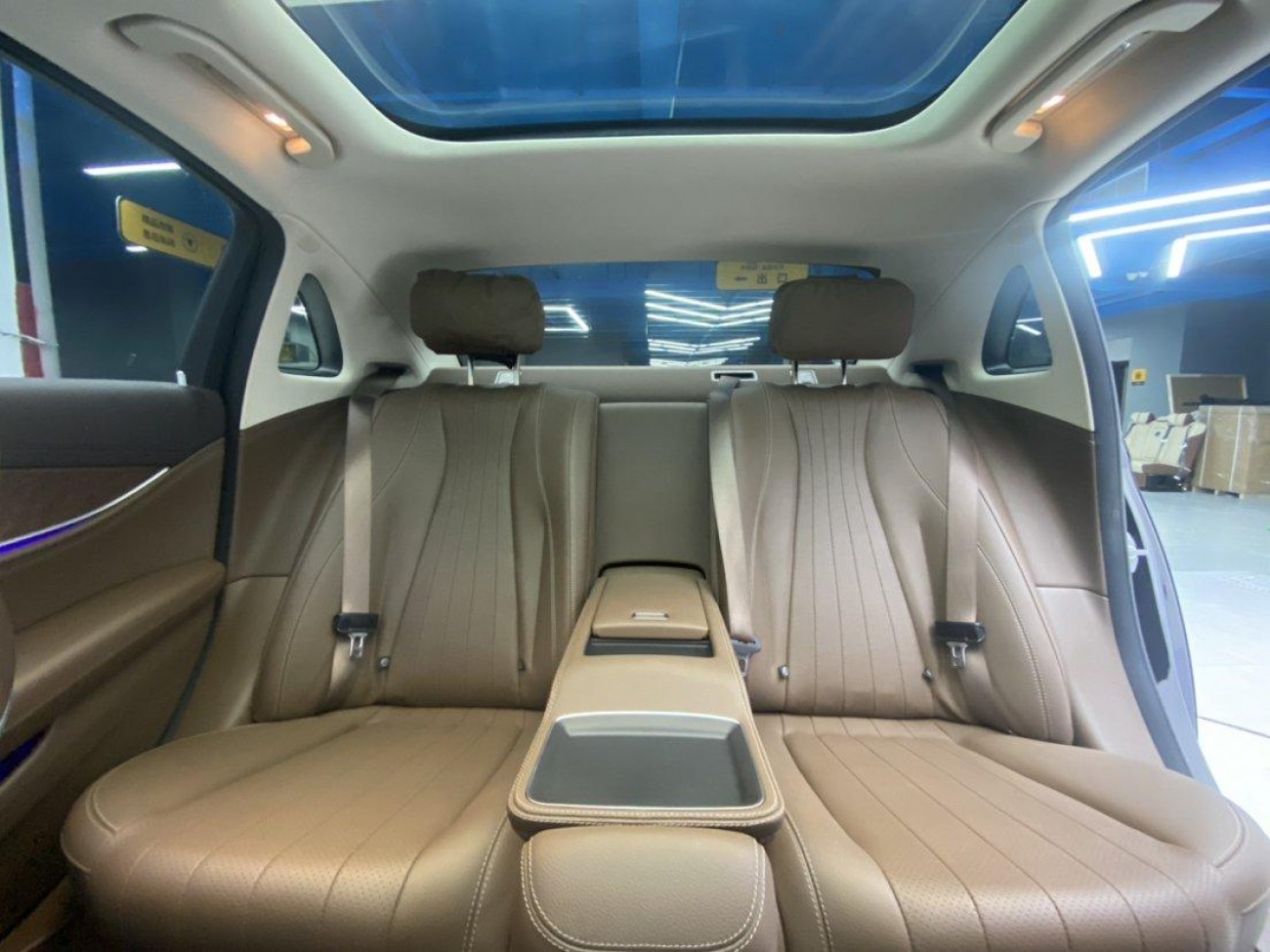 Mercedes-Benz E 300 L 2023