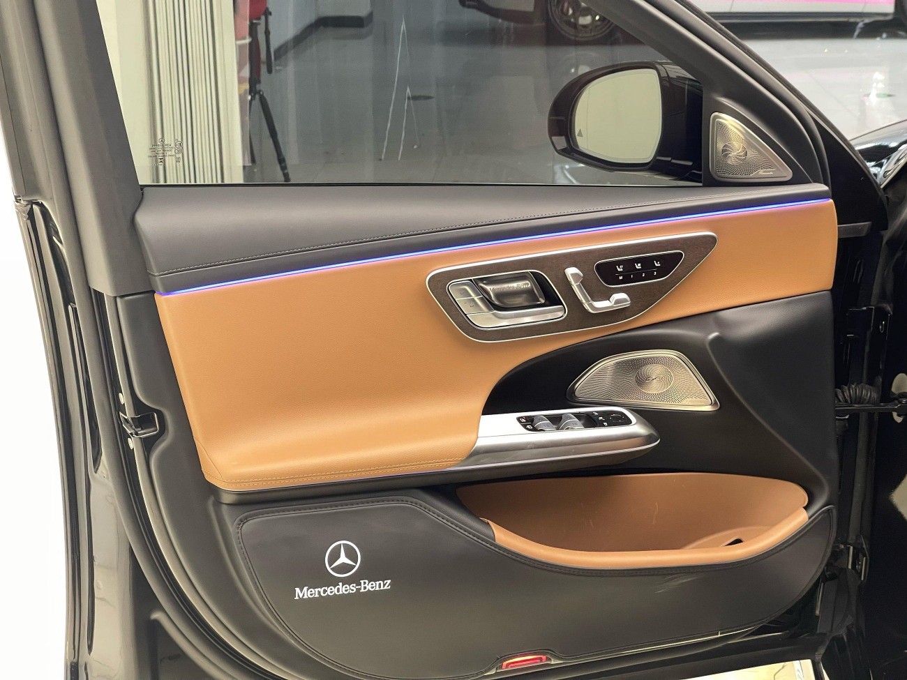 Mercedes-Benz E 300 L 2025