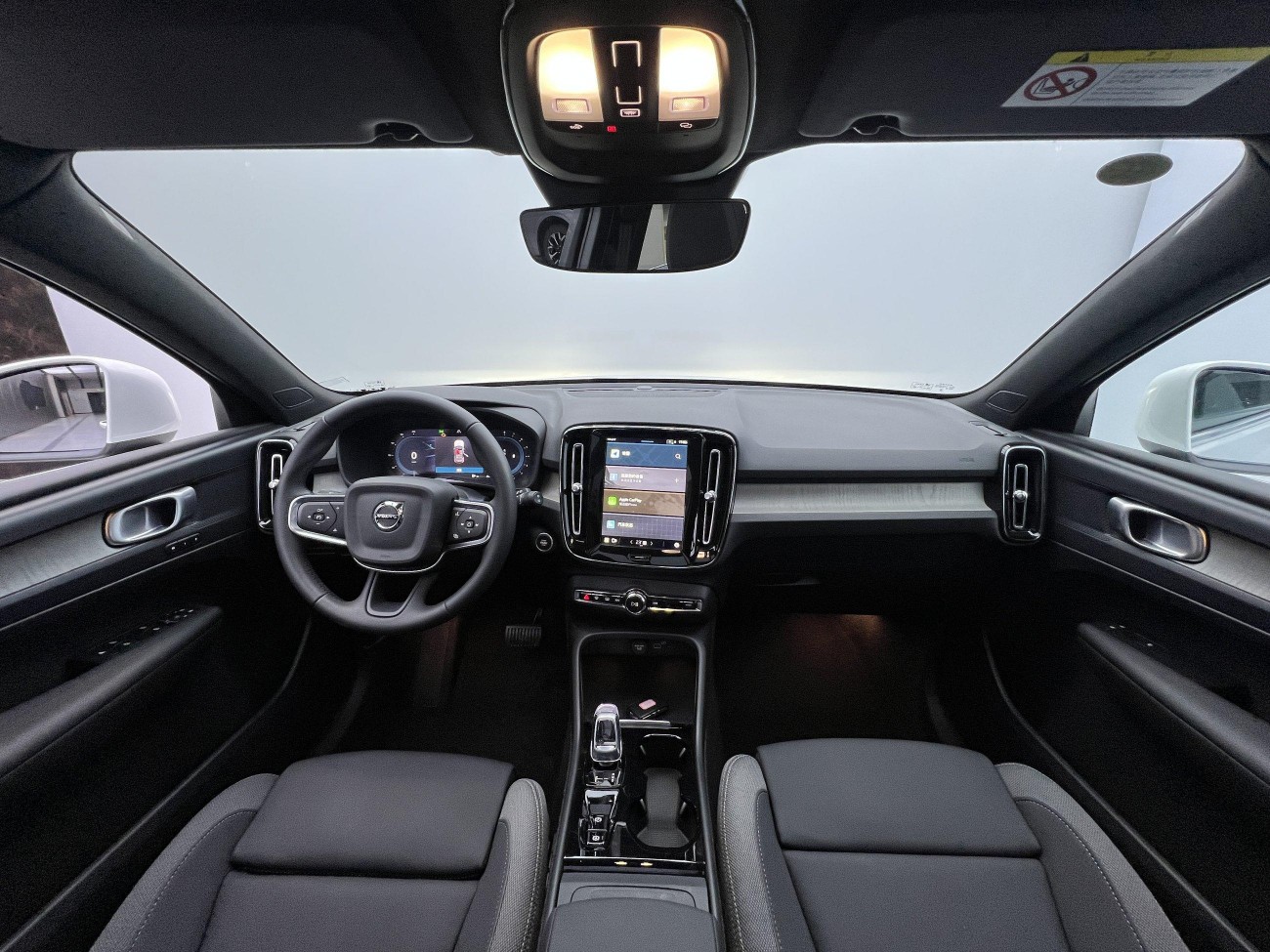 Volvo XC40 2026