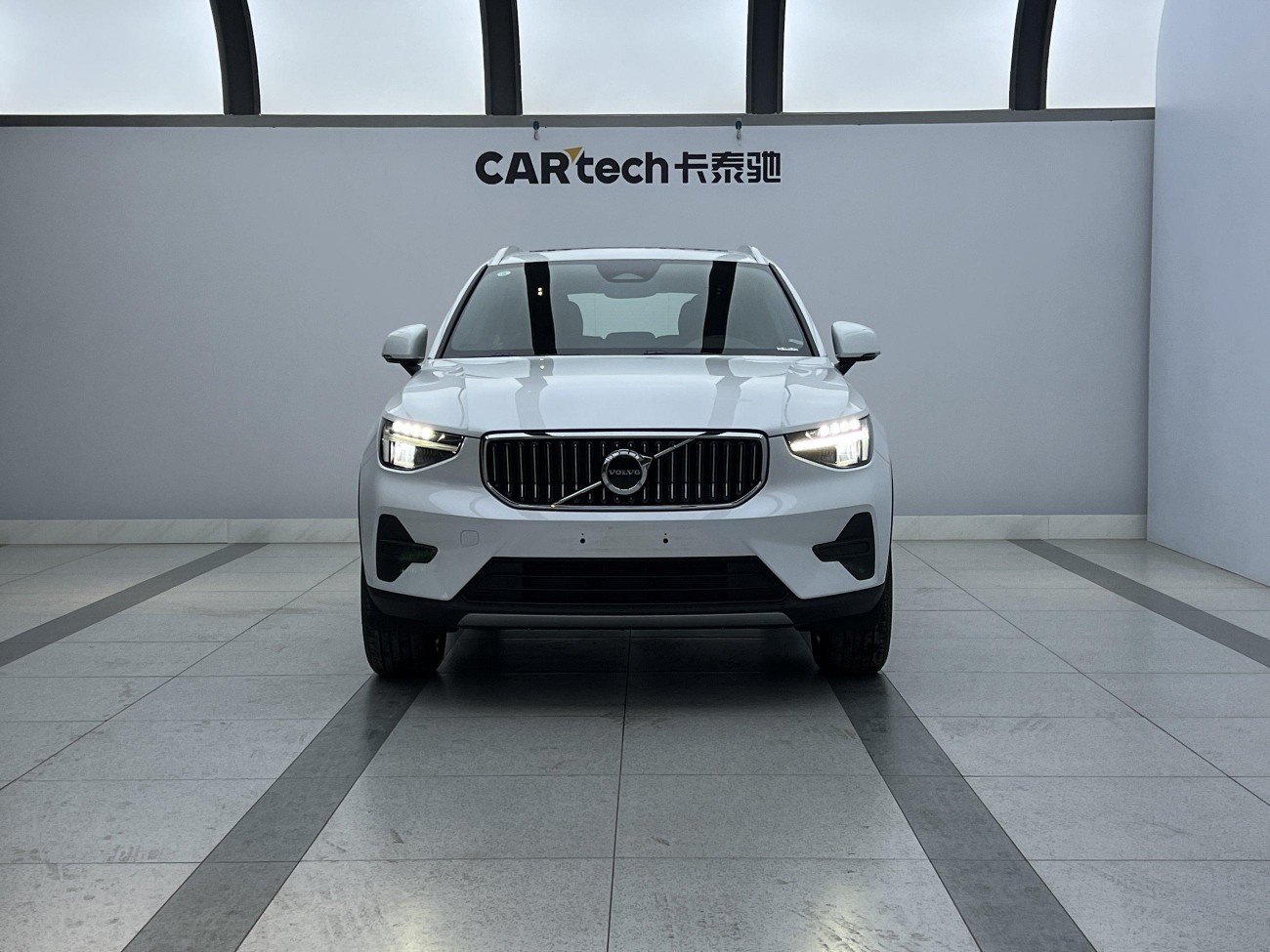 Volvo XC40 2026