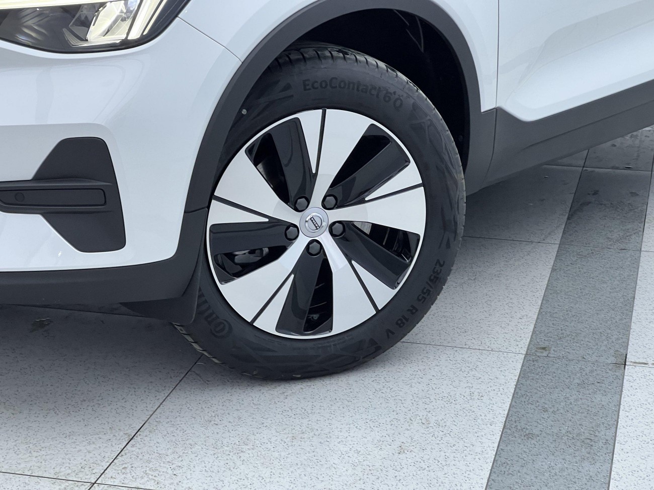 Volvo XC40 2026