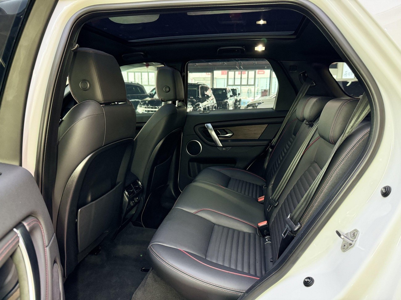 Land Rover Discovery Sport 2021