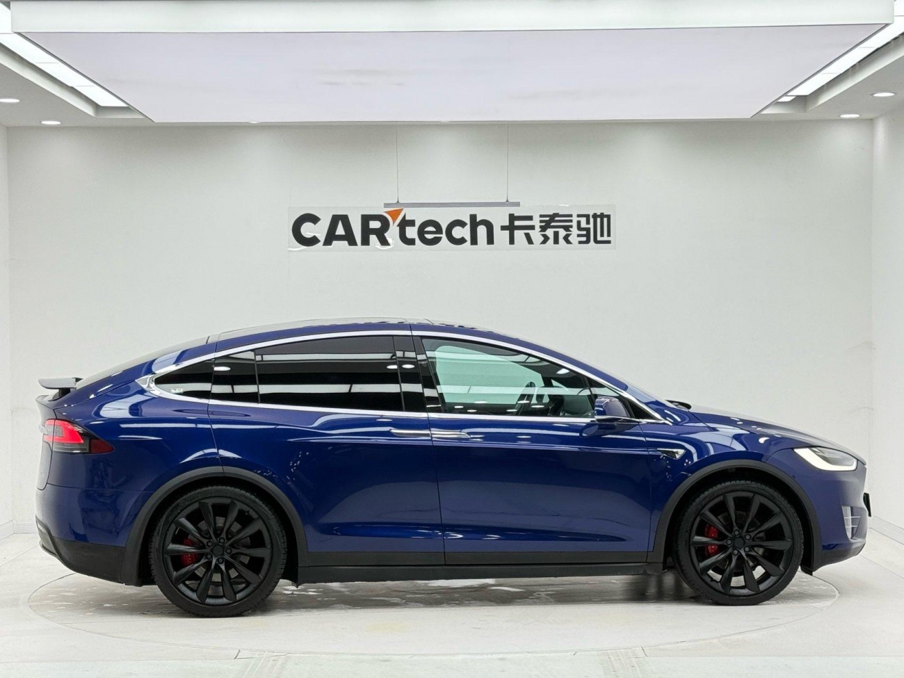 Tesla Model X 2020