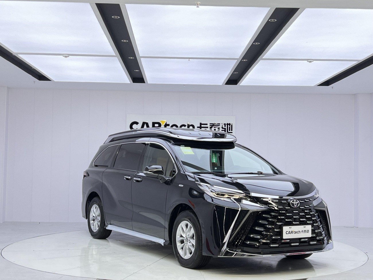 Toyota Granvia 2025