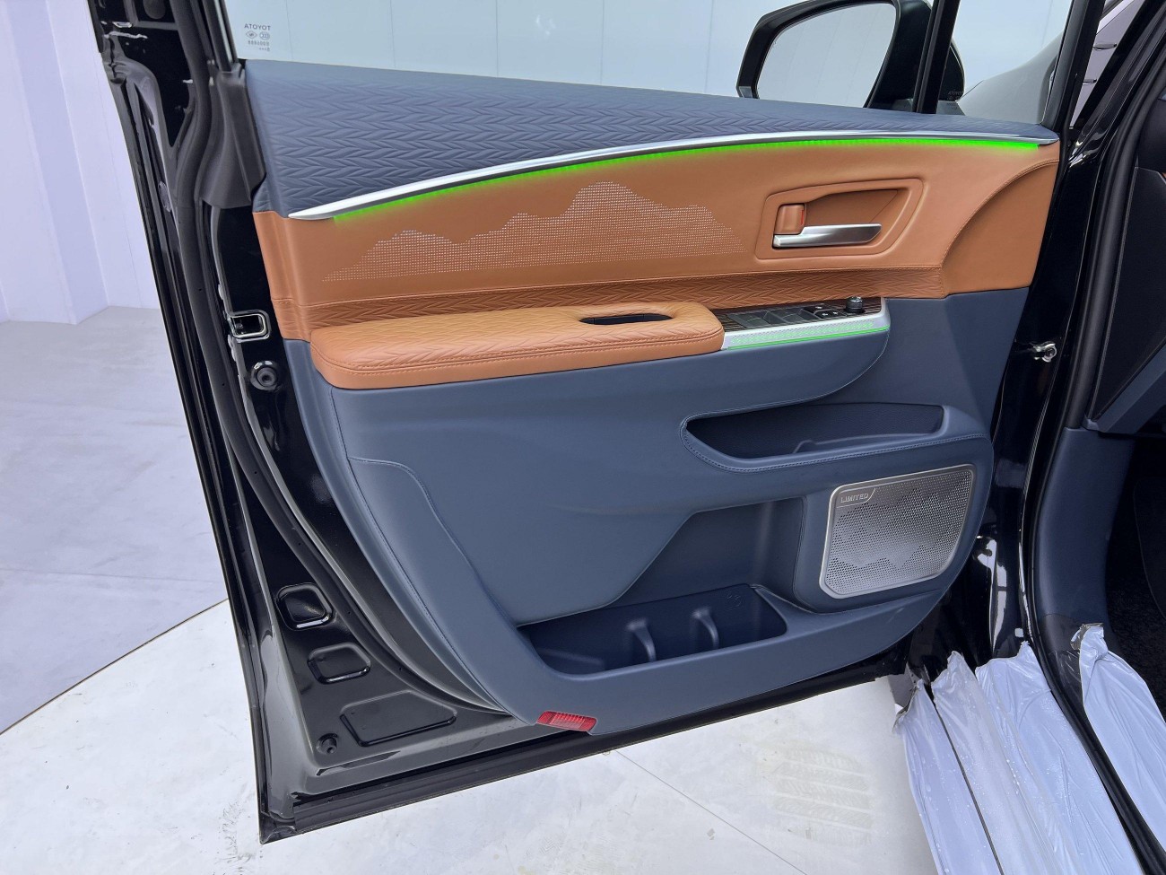 Toyota Granvia 2025