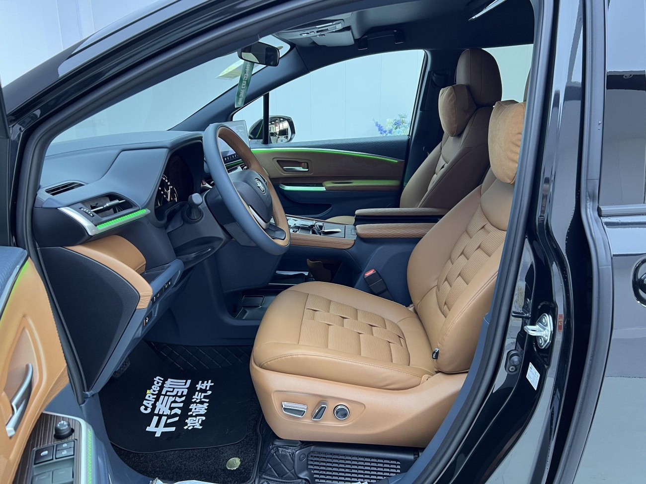 Toyota Granvia 2025