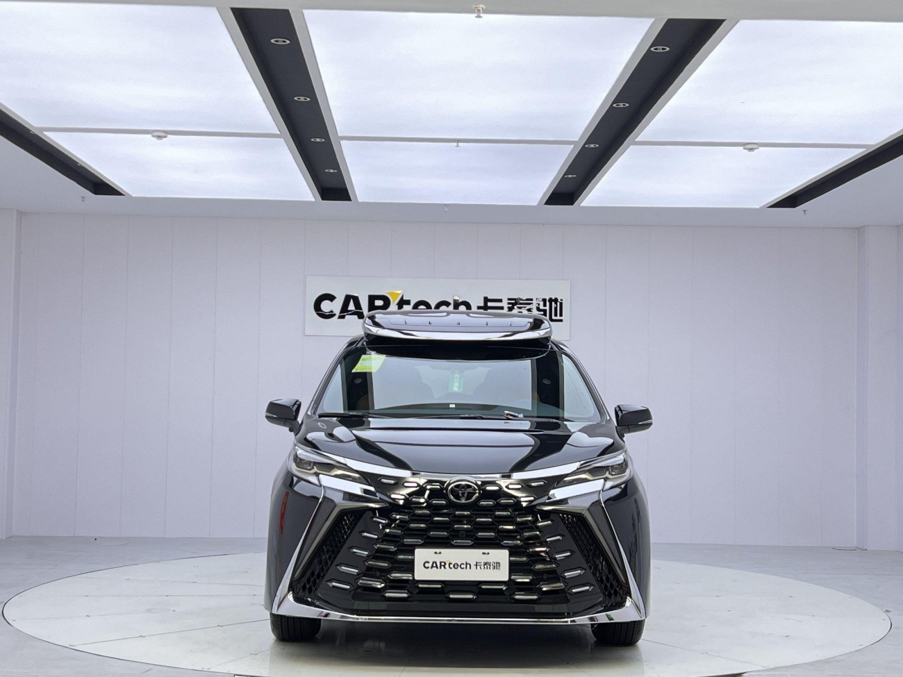 Toyota Granvia 2025