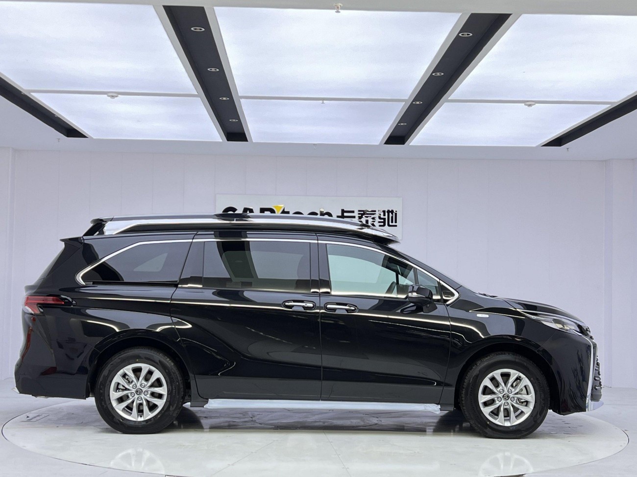Toyota Granvia 2025