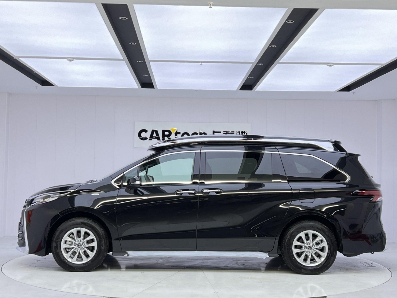 Toyota Granvia 2025