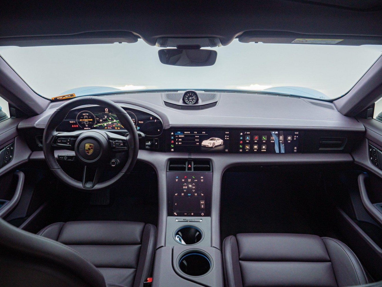 Porsche Taycan 2023