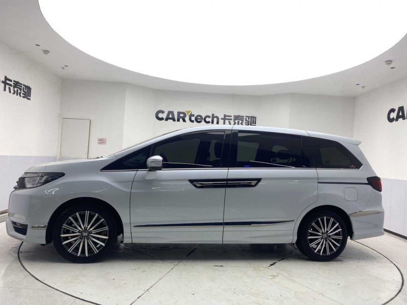 Honda Elysion 2025