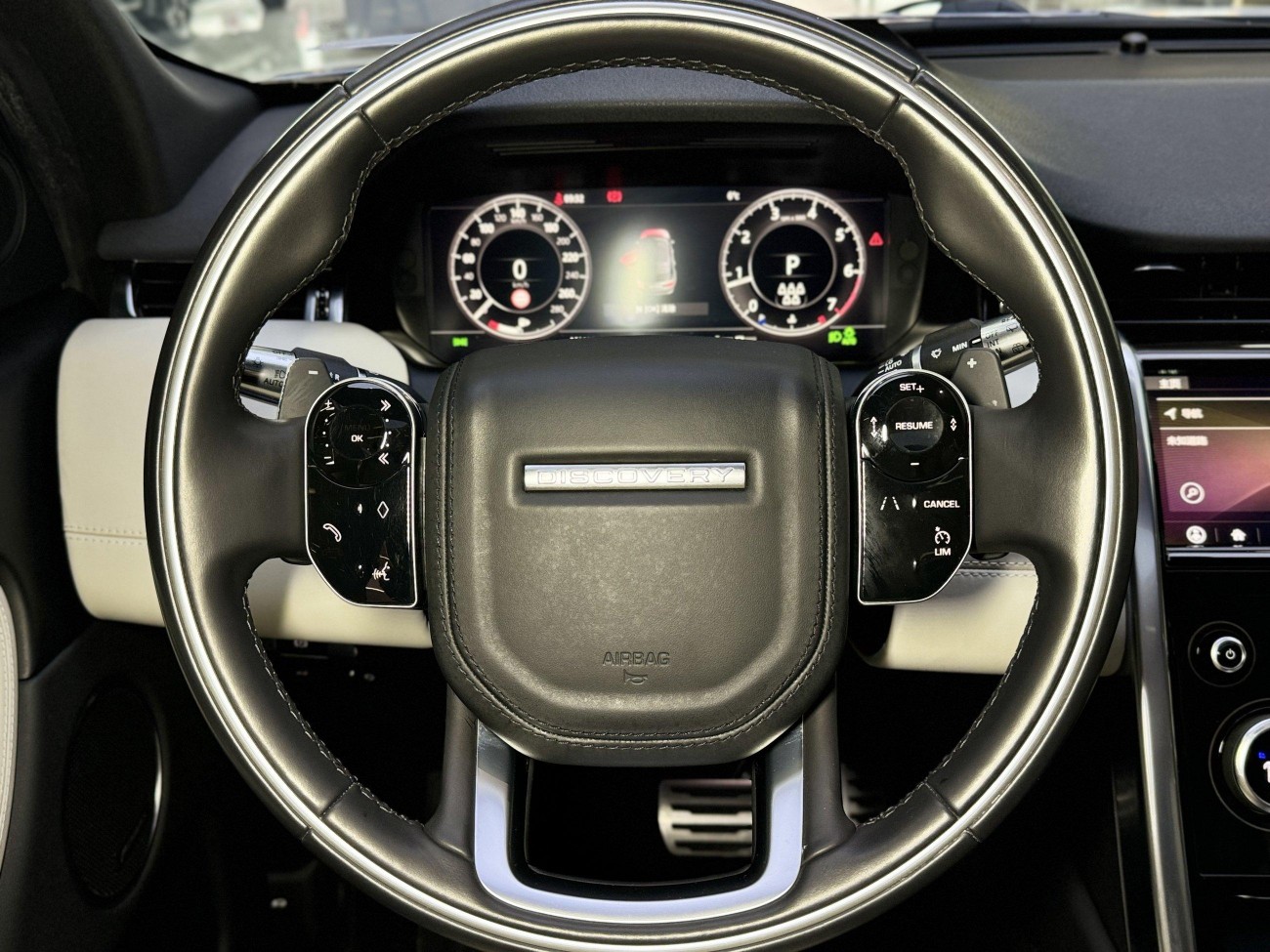 Land Rover Discovery Sport 2021