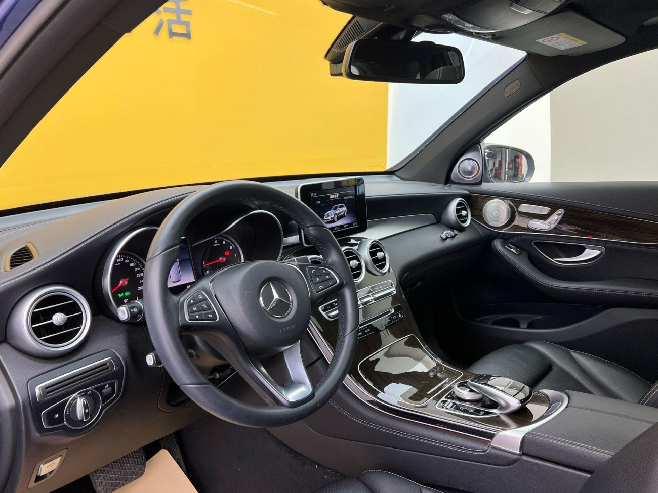 Mercedes-Benz GLC 260 L 2019