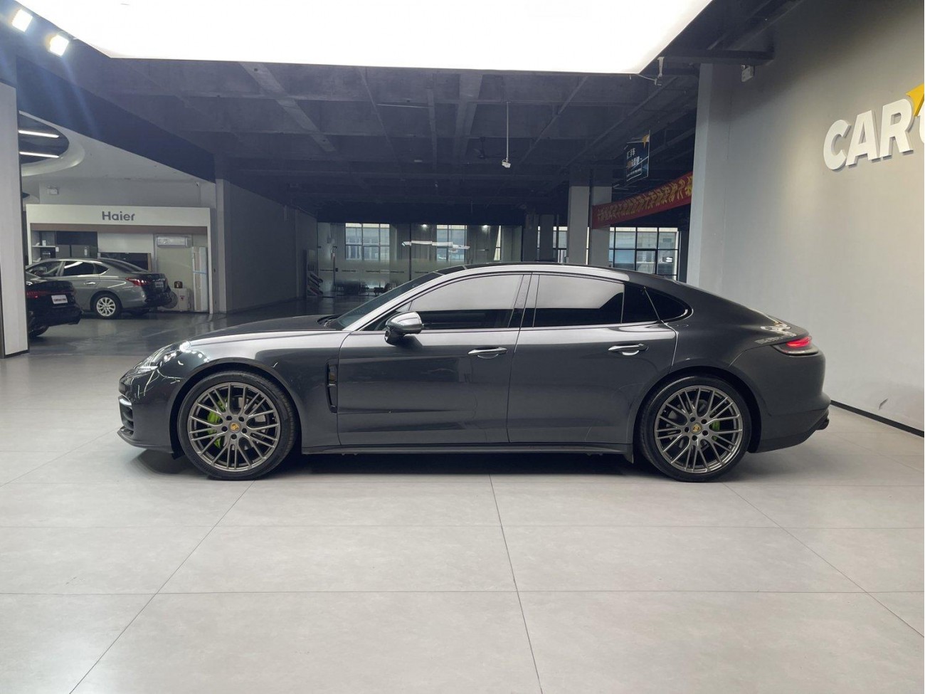 Porsche Panamera 2023