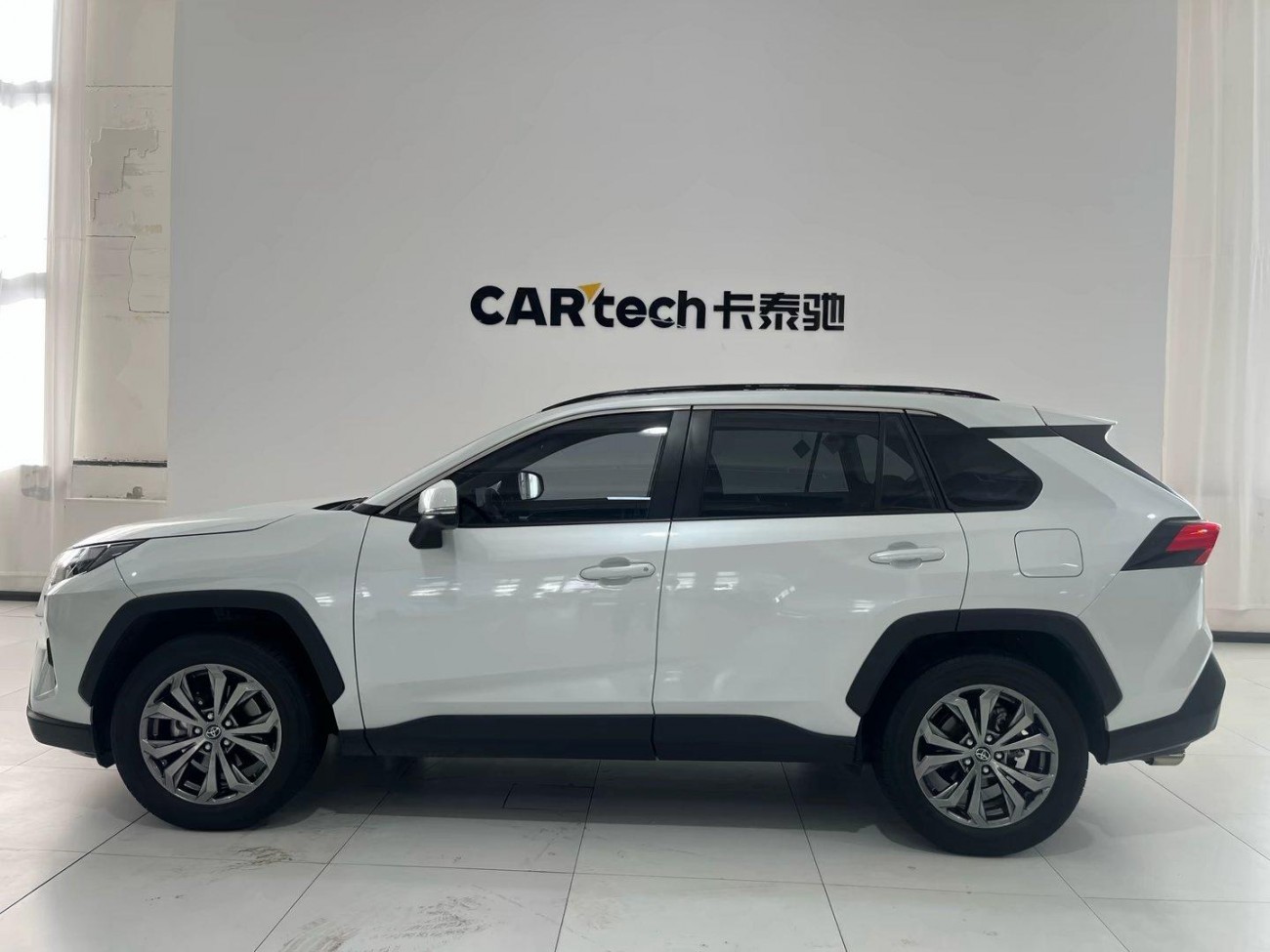 Toyota RAV4 2024