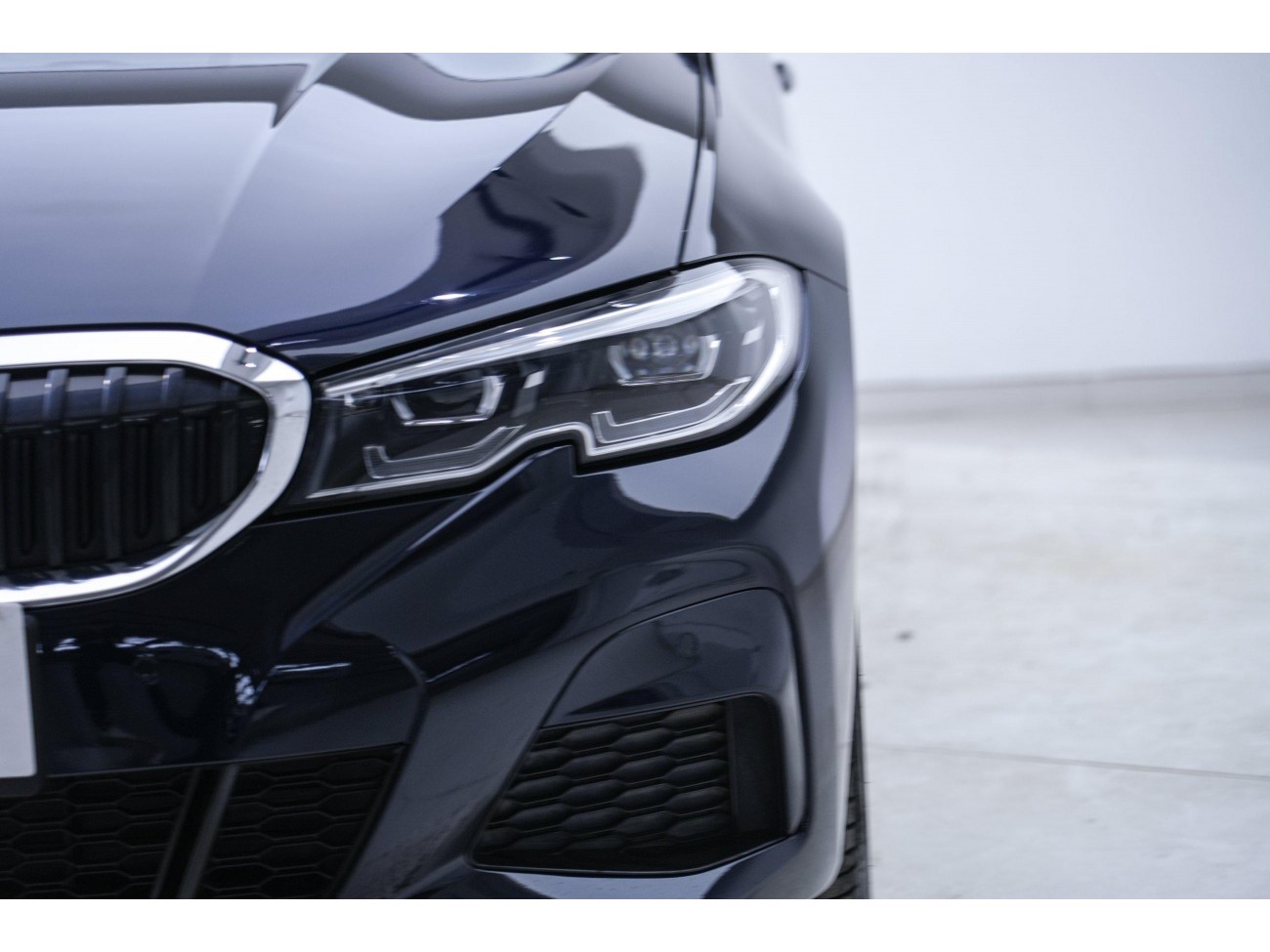 BMW 325Li 2022