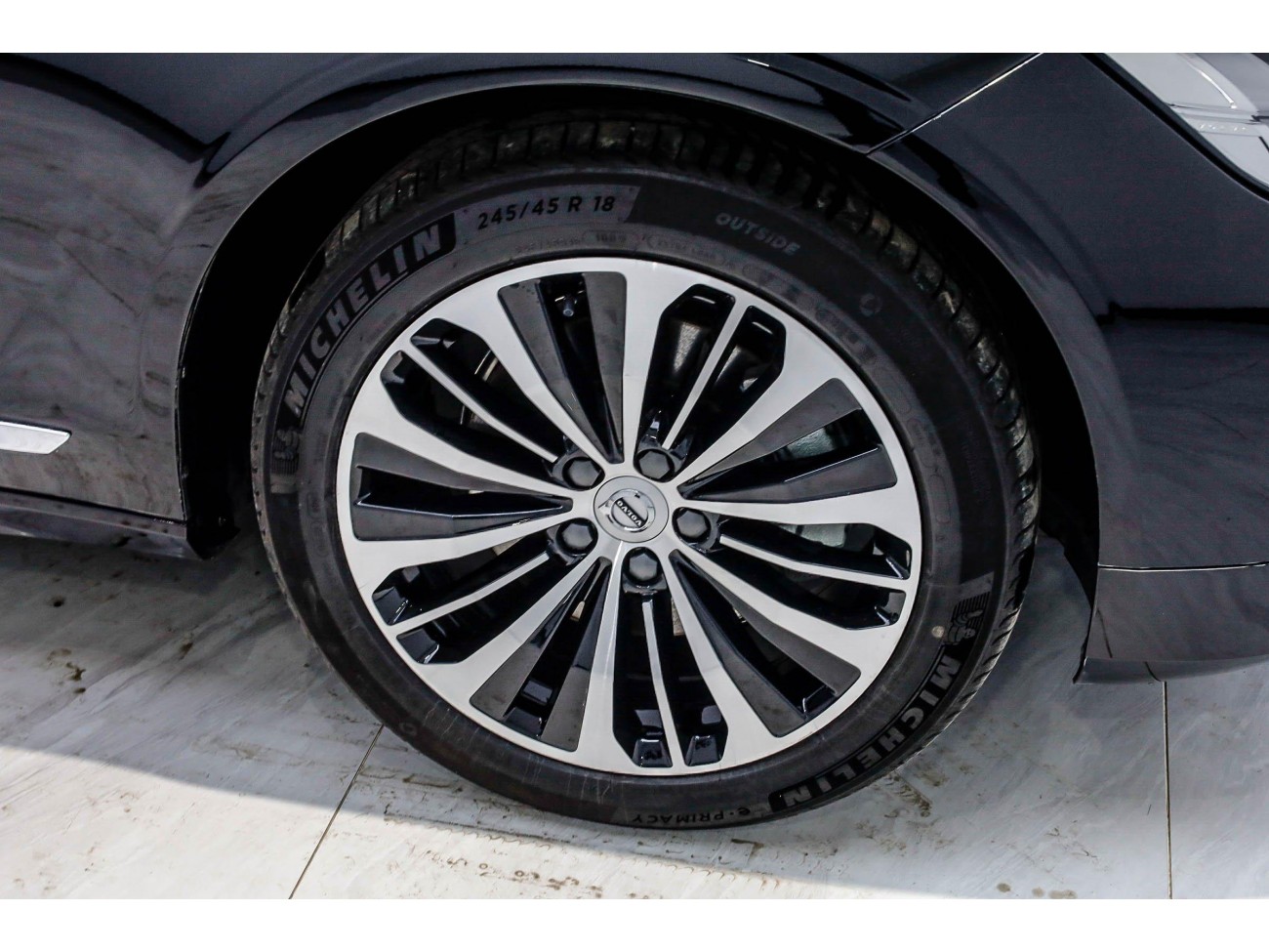 Volvo S90 2025