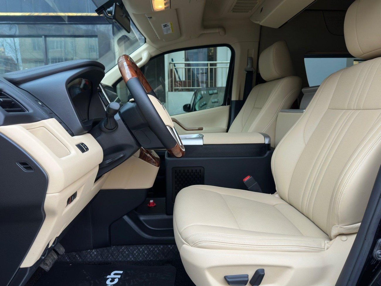 Toyota HiAce 2026