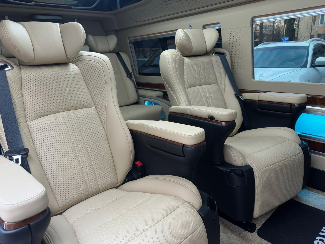 Toyota HiAce 2026