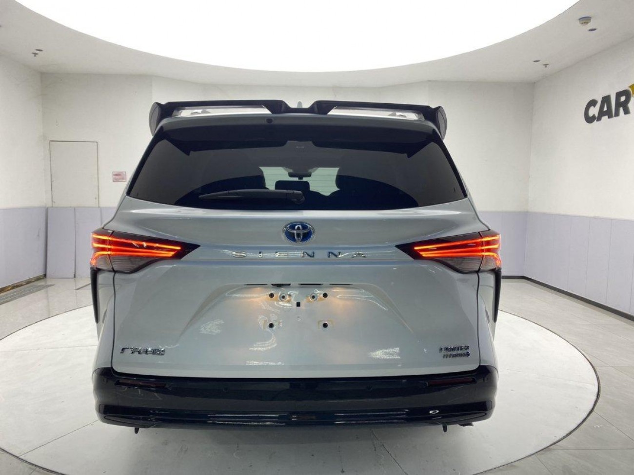 Toyota Sienna 2024