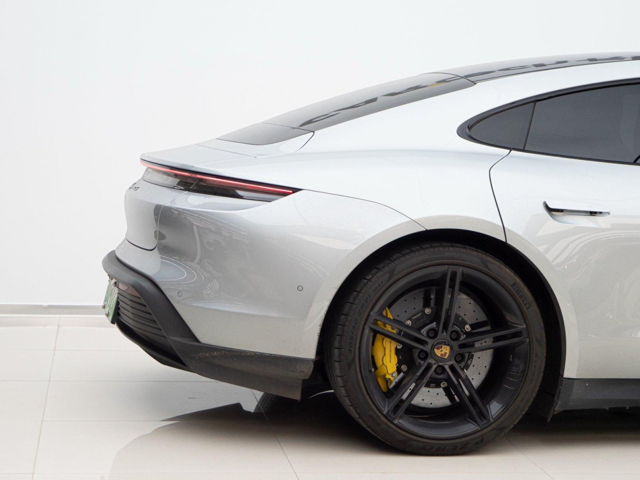Porsche Taycan 2021