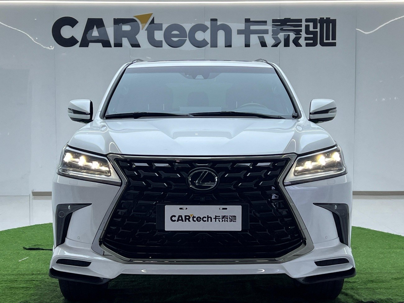 Lexus LX 570 2022