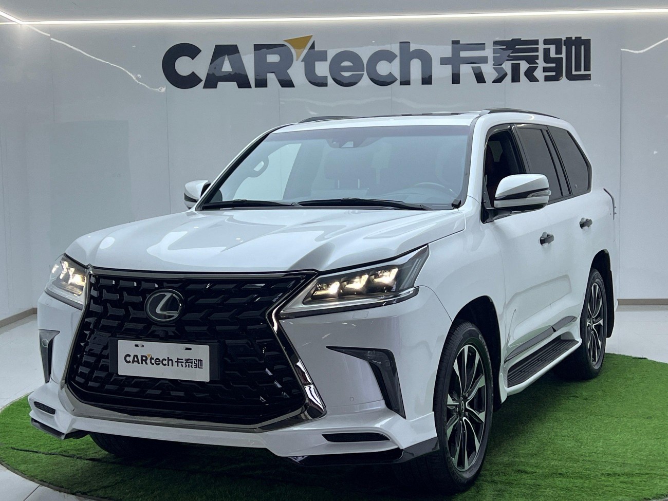 Lexus LX 570 2022