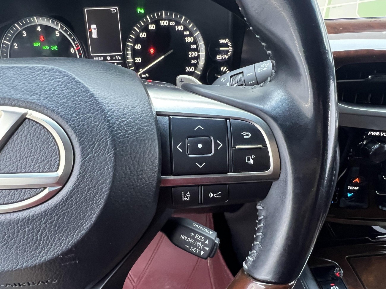 Lexus LX 570 2022
