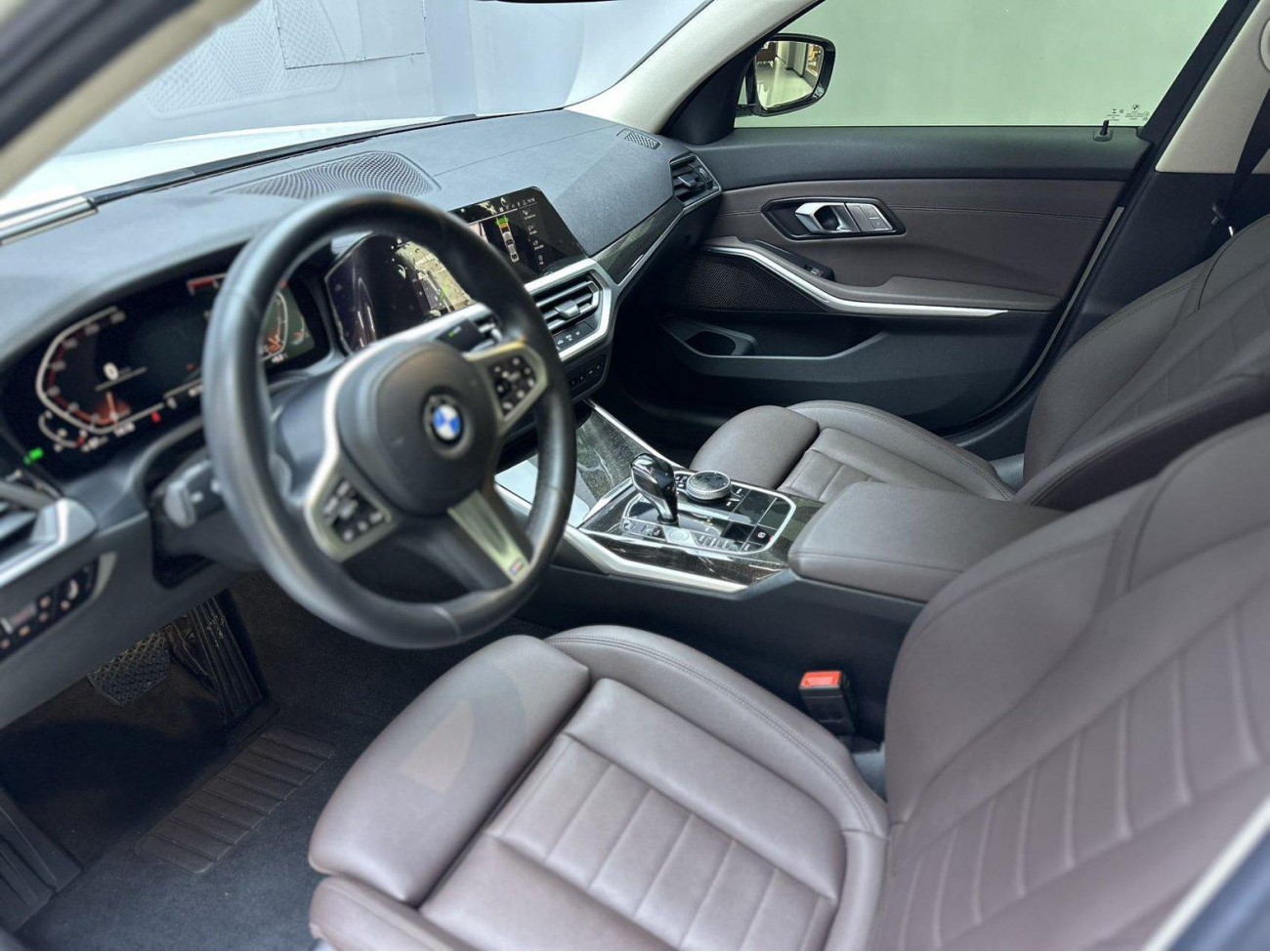 BMW 325Li 2020