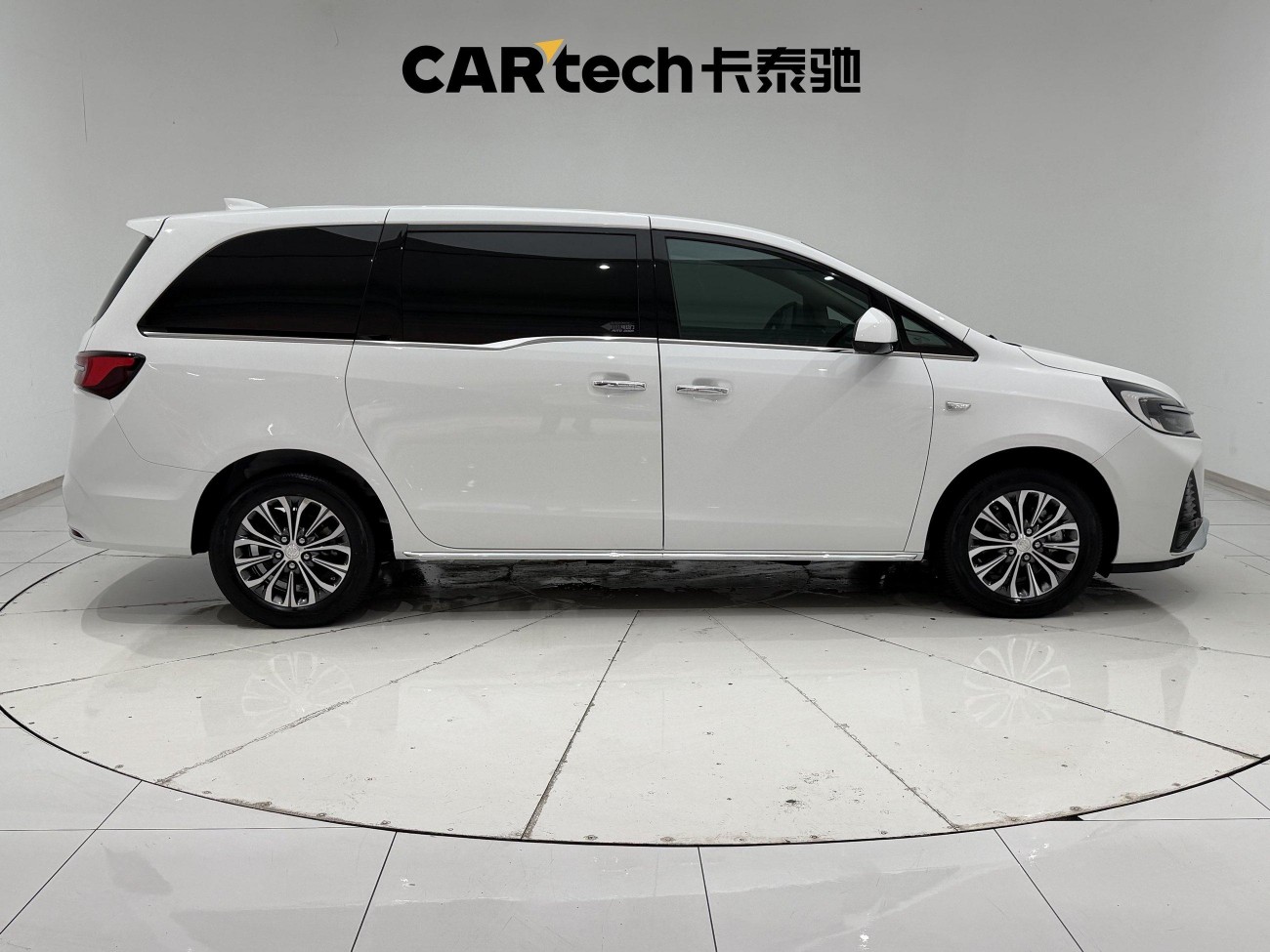 Buick GL8 2023