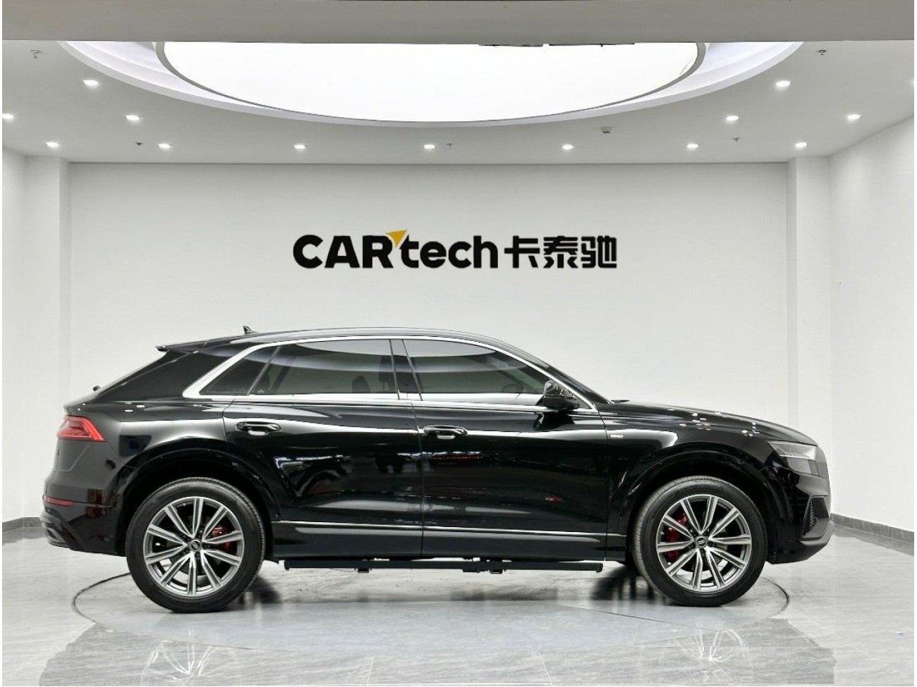 Audi Q8 45 TFSI 2023