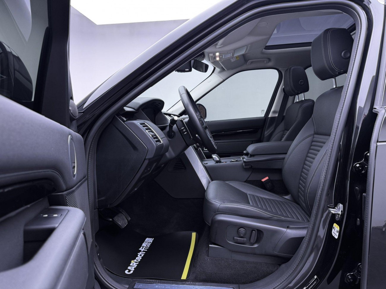Land Rover Discovery 2024