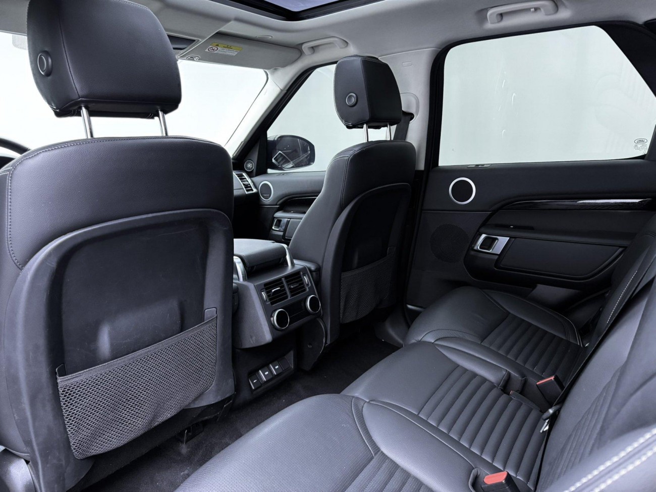 Land Rover Discovery 2024