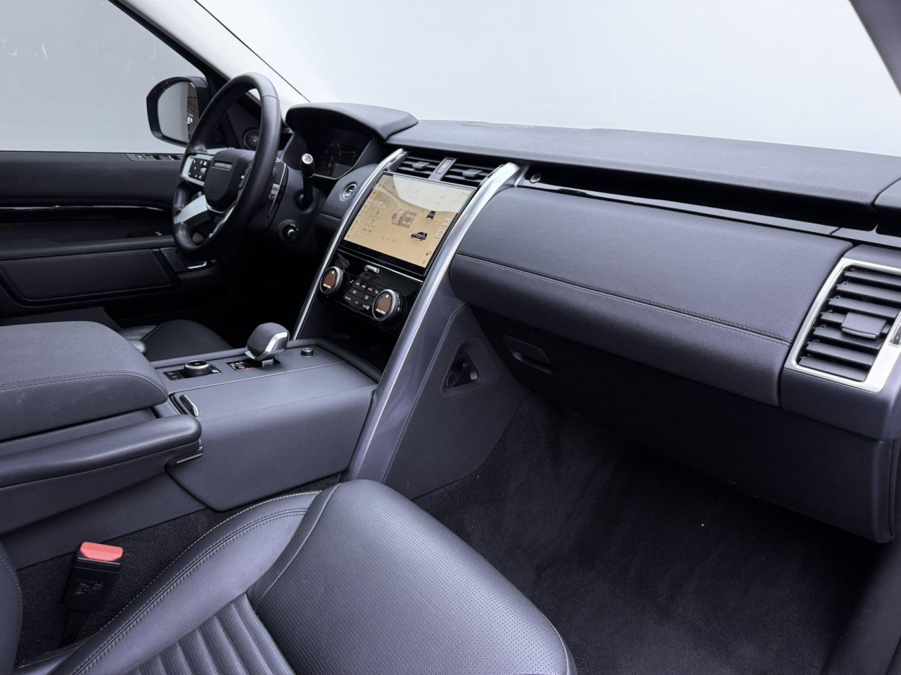 Land Rover Discovery 2024