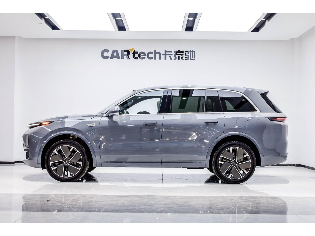 Li Auto L8 2025