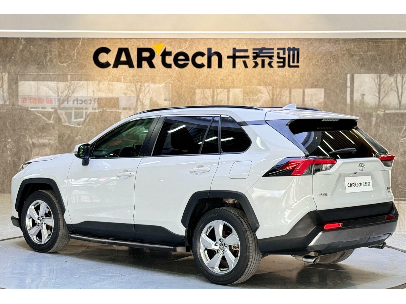 Toyota RAV4 2021